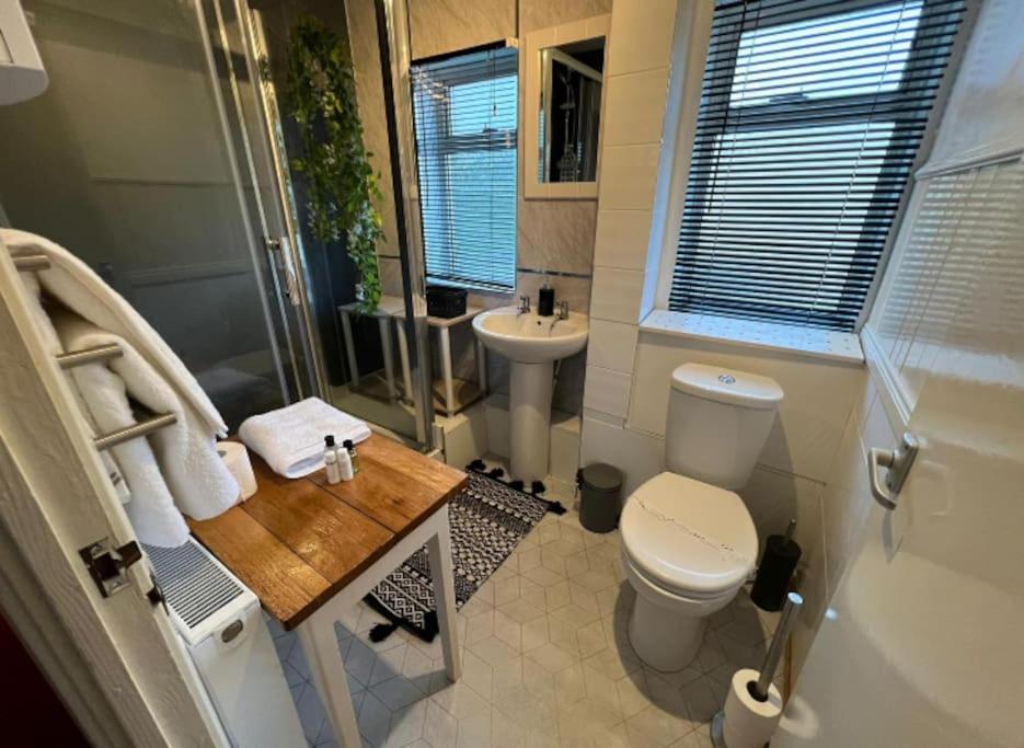 Cosy Private Accommodation In Corsham, Near Bath Екстериор снимка